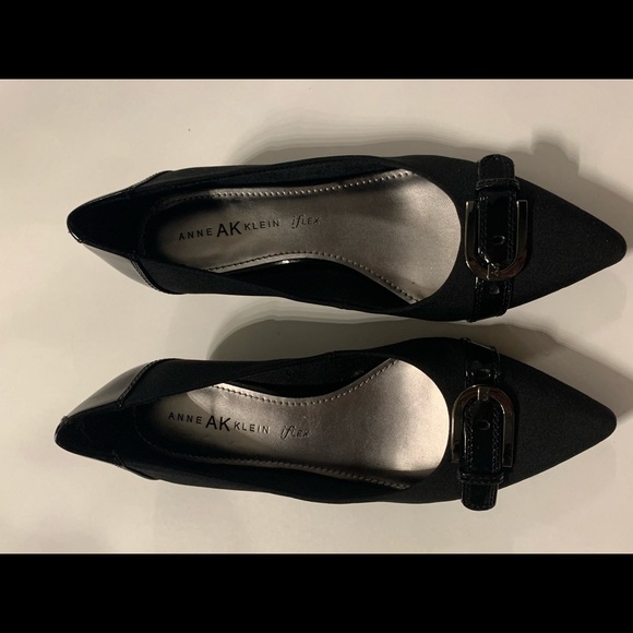 Anne Klein kitten heels - Picture 2 of 4